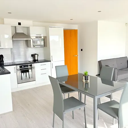 Modern 2-bed In Centre - Location - Walk To Attractions * 约克