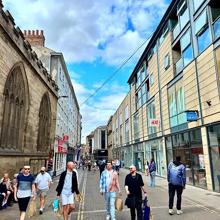 Modern 2-bed In Centre - Location - Walk To Attractions 度假居 约克