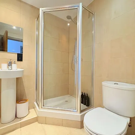 בית נופש Modern 2 Bed In Centre - Location - Steps From Attractions יורק