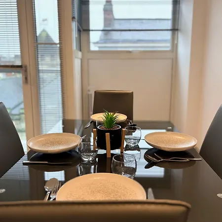 בית נופש Modern 2 Bed In Centre - Location - Steps From Attractions יורק